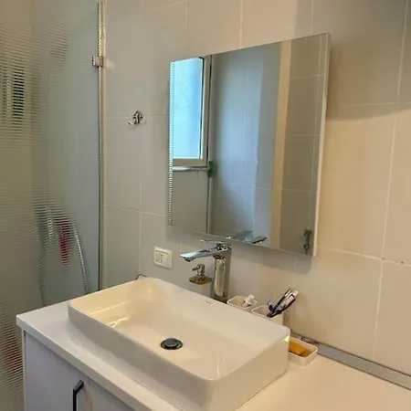 Апартаменты Cozy Near The Sea! Дуррес